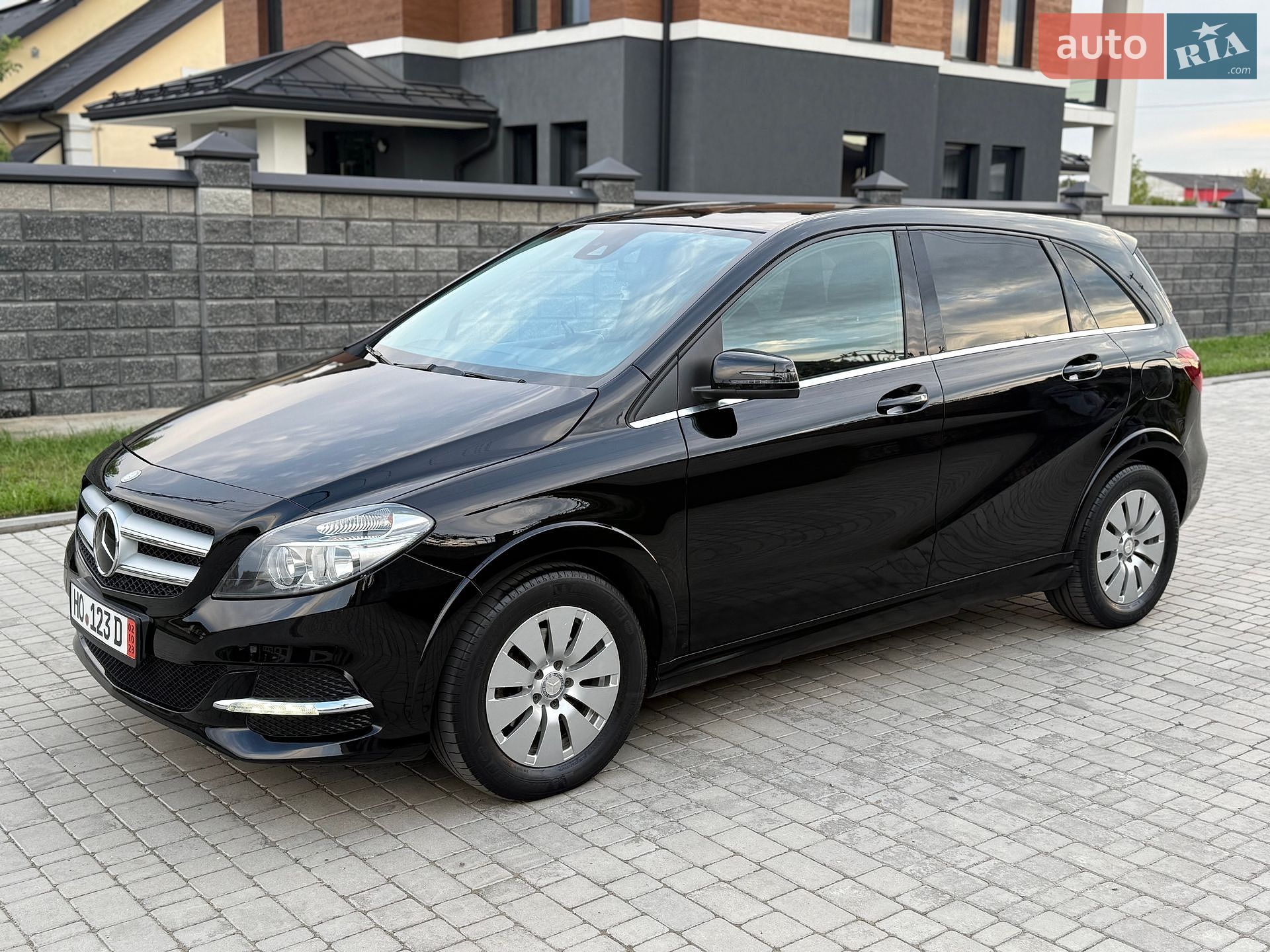 Mercedes-Benz B-Class 2015 VIN WDD2428901J007163 фото оголошення 11 з 83
