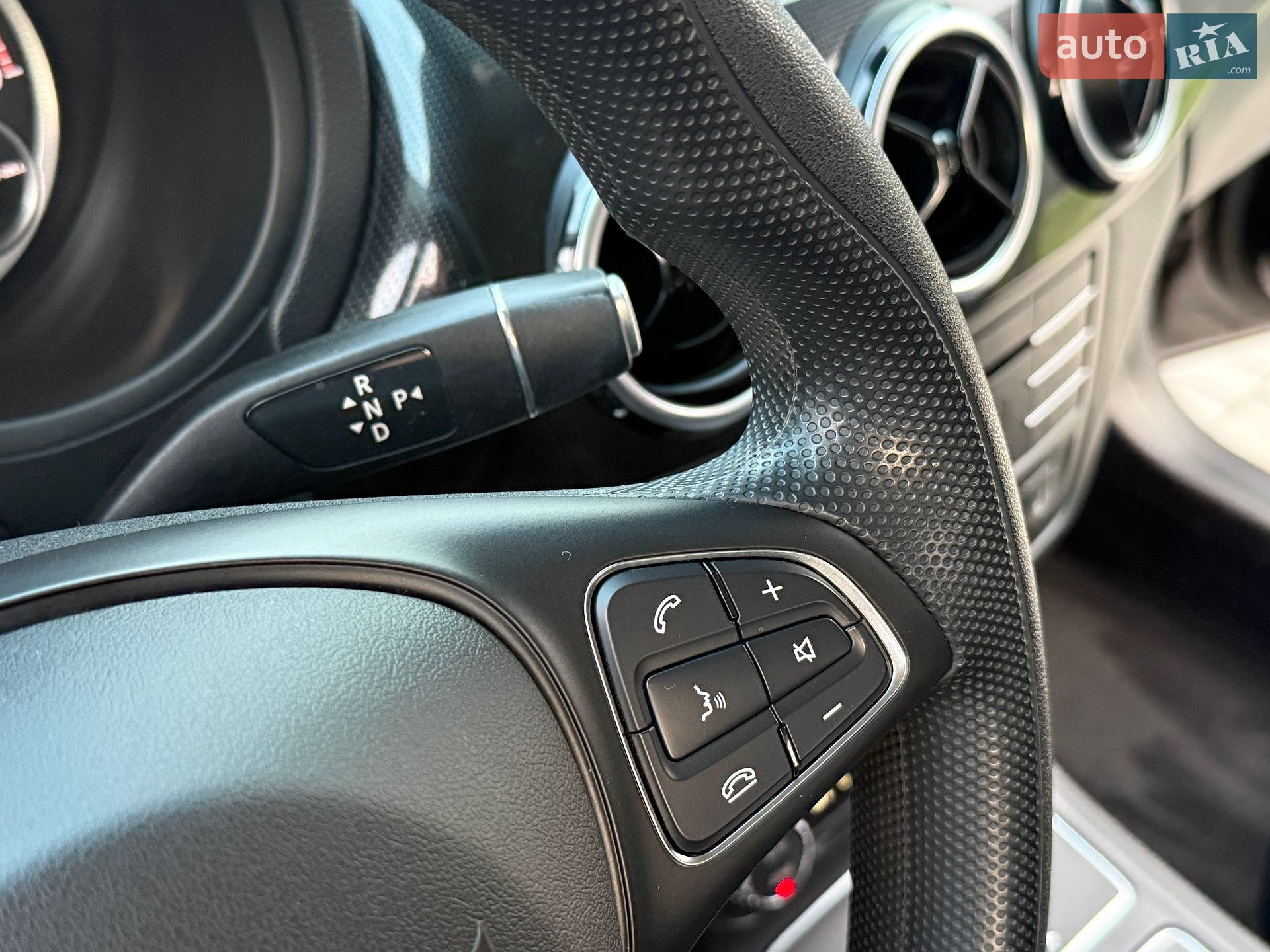 Mercedes-Benz B-Class 2015 VIN WDD2428901J007163 фото оголошення 38 з 83