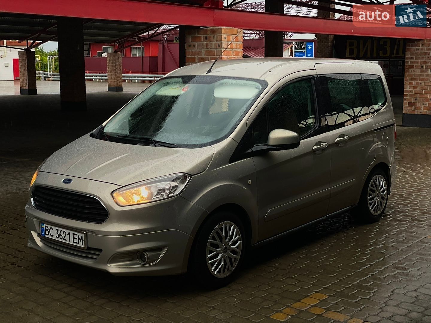 Ford Tourneo Courier 2015 VIN WF0LXXTACLFE59611 фото оголошення 2 з 40