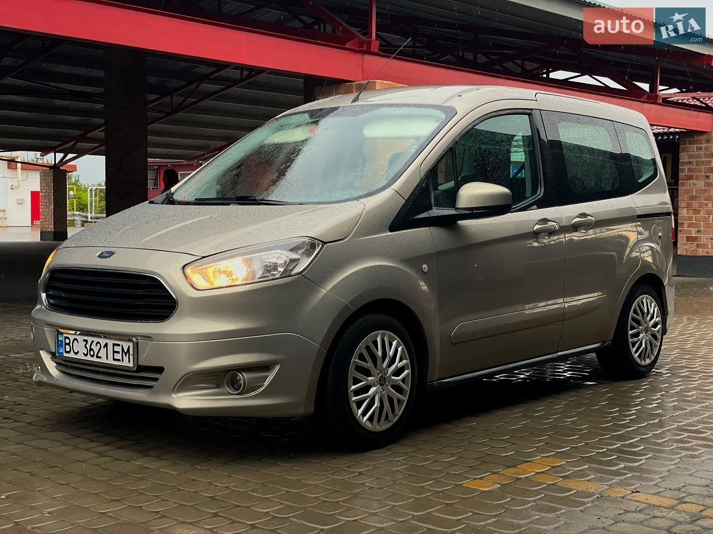 Ford Tourneo Courier 2015 VIN WF0LXXTACLFE59611 фото оголошення 3 з 40