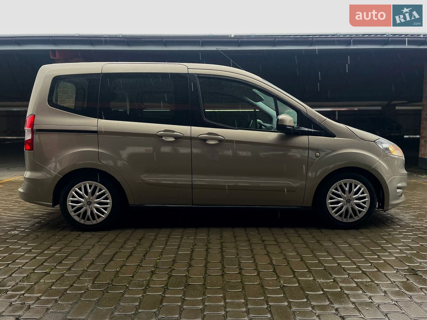 Ford Tourneo Courier 2015 VIN WF0LXXTACLFE59611 фото оголошення 6 з 40