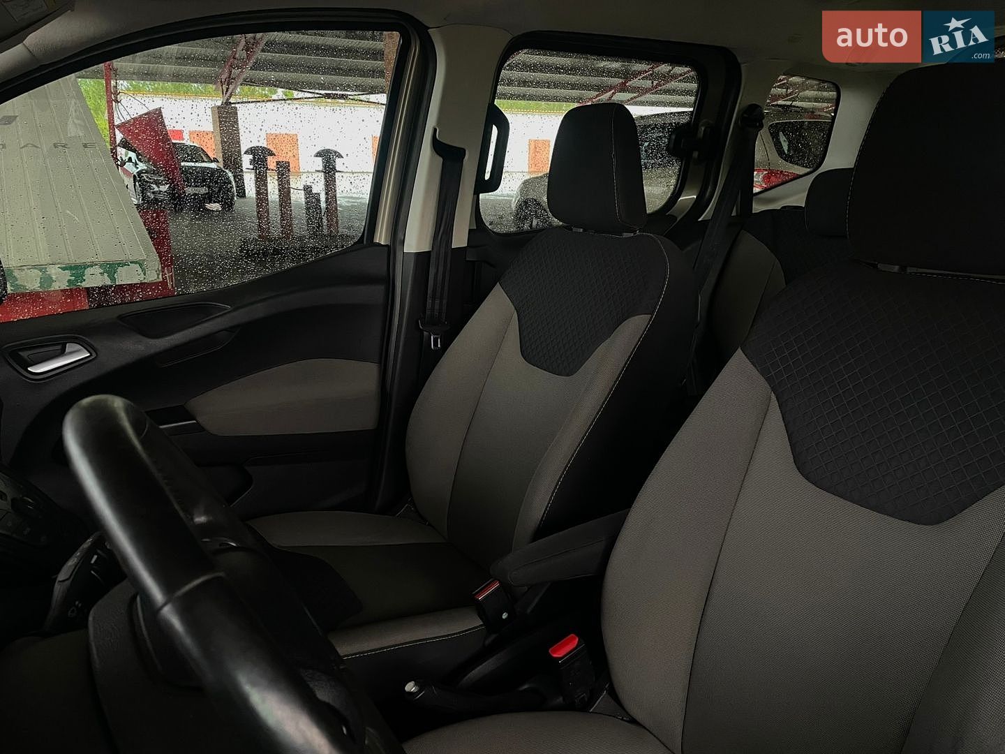 Ford Tourneo Courier 2015 VIN WF0LXXTACLFE59611 фото оголошення 17 з 40