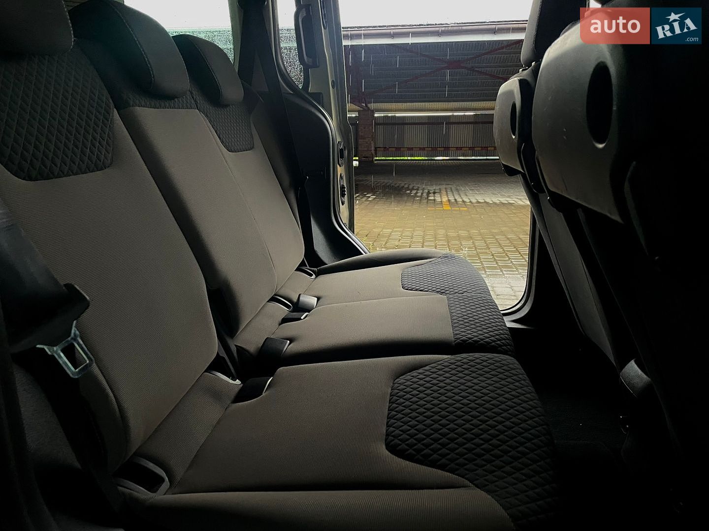 Ford Tourneo Courier 2015 VIN WF0LXXTACLFE59611 фото оголошення 29 з 40