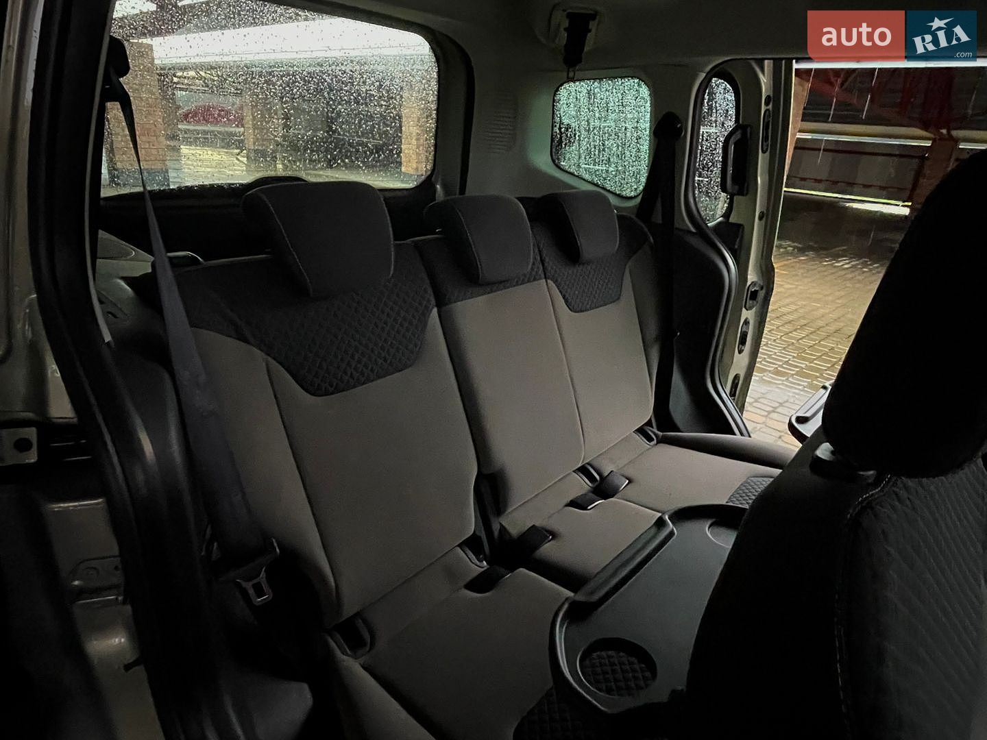 Ford Tourneo Courier 2015 VIN WF0LXXTACLFE59611 фото оголошення 31 з 40