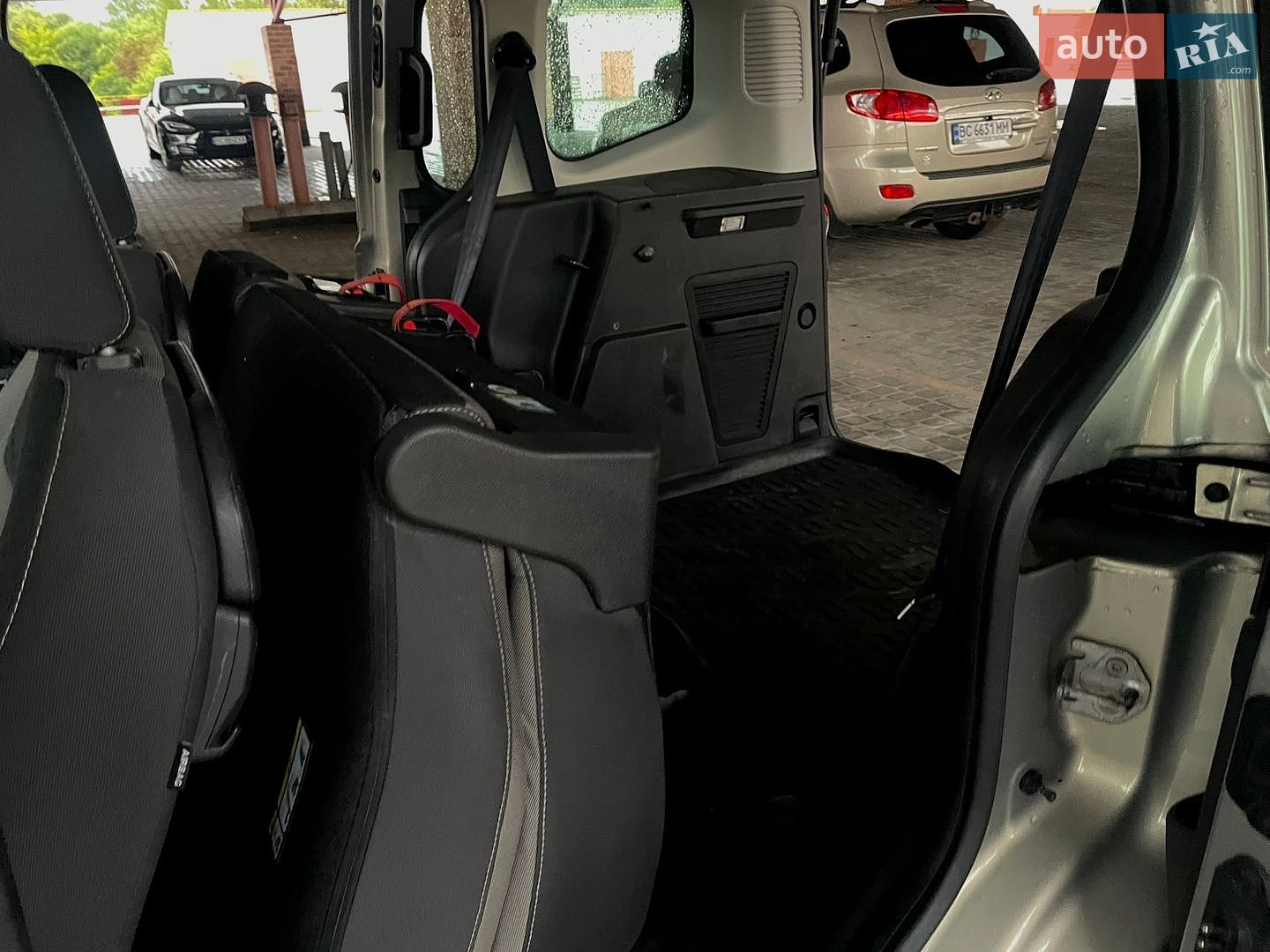 Ford Tourneo Courier 2015 VIN WF0LXXTACLFE59611 фото оголошення 35 з 40