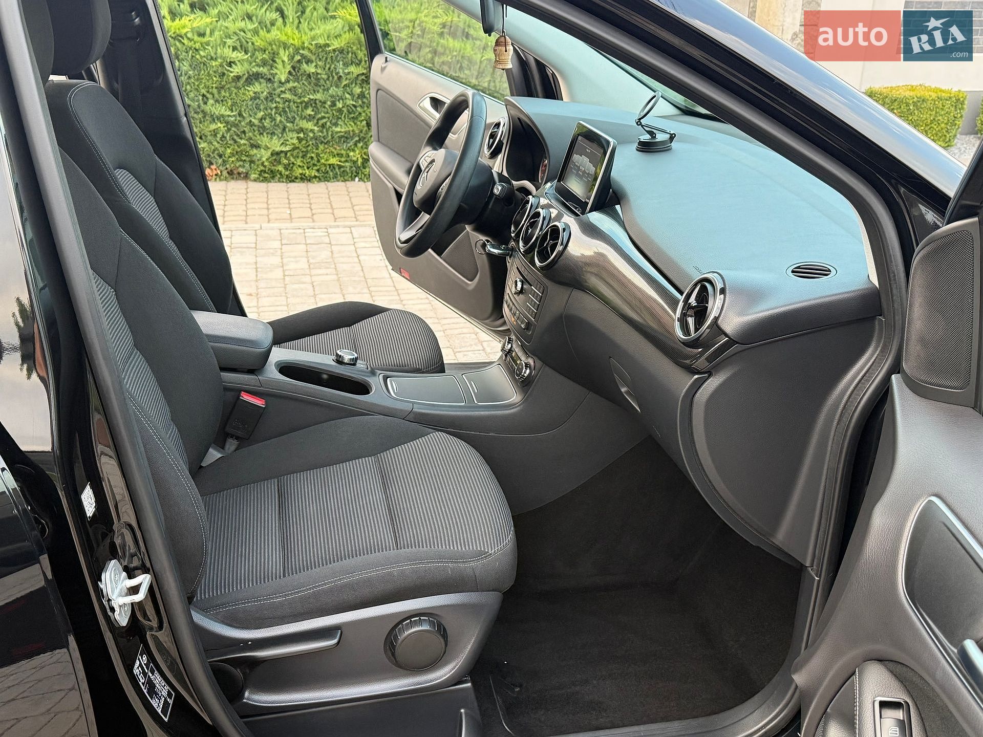 Mercedes-Benz B-Class 2015 VIN WDD2428901J007163 фото оголошення 55 з 83