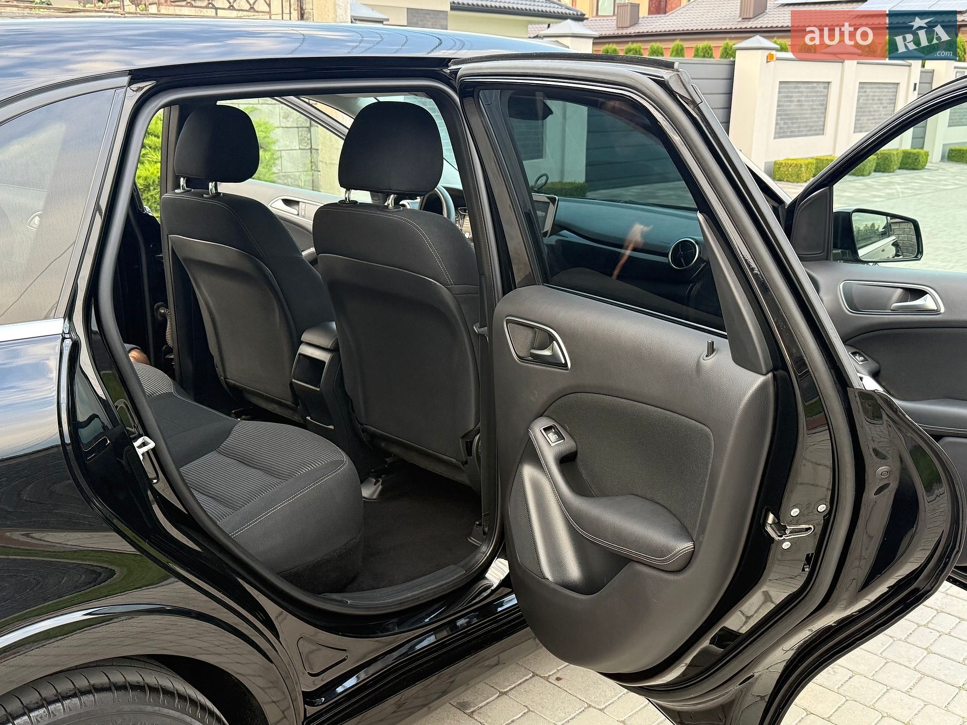 Mercedes-Benz B-Class 2015 VIN WDD2428901J007163 фото оголошення 60 з 83