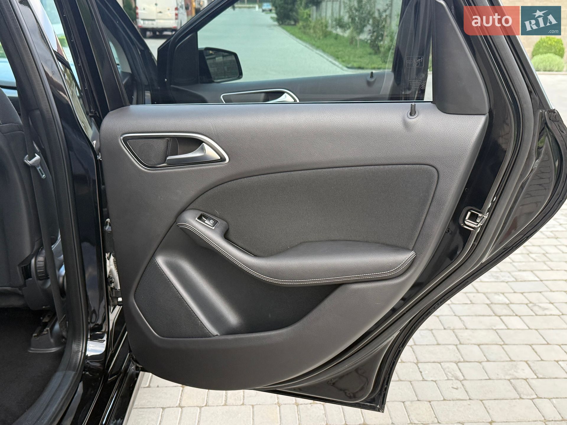 Mercedes-Benz B-Class 2015 VIN WDD2428901J007163 фото оголошення 61 з 83