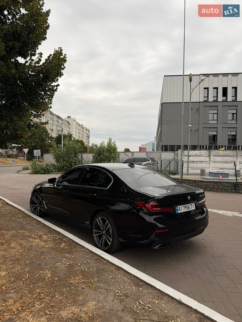 BMW 5 Series 2022 VIN WBA13AG07PCM22991 фото оголошення 6 з 10