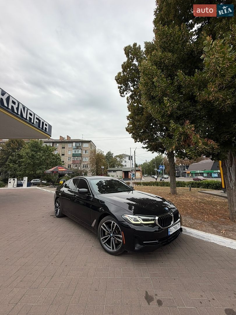 BMW 5 Series 2022 VIN WBA13AG07PCM22991 фото оголошення 3 з 10