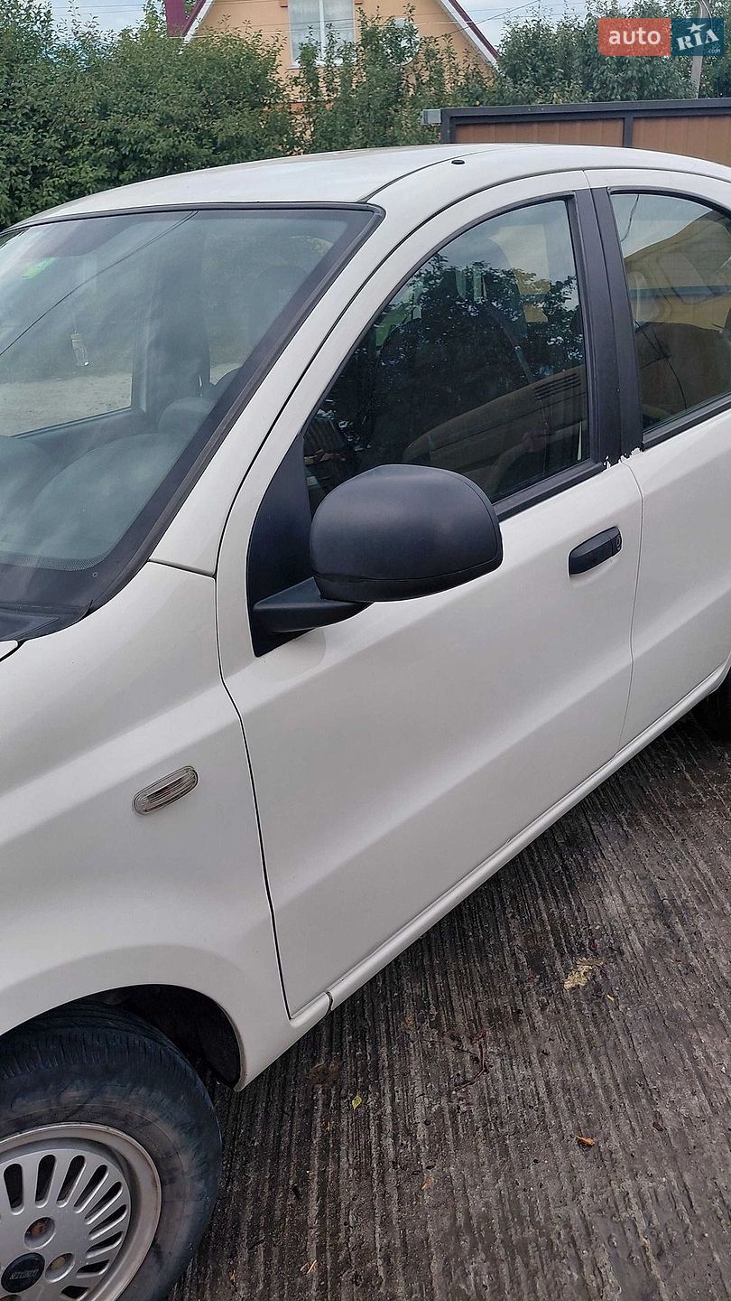Fiat Panda 2011 VIN ZFA16900004019165 фото оголошення 2 з 11