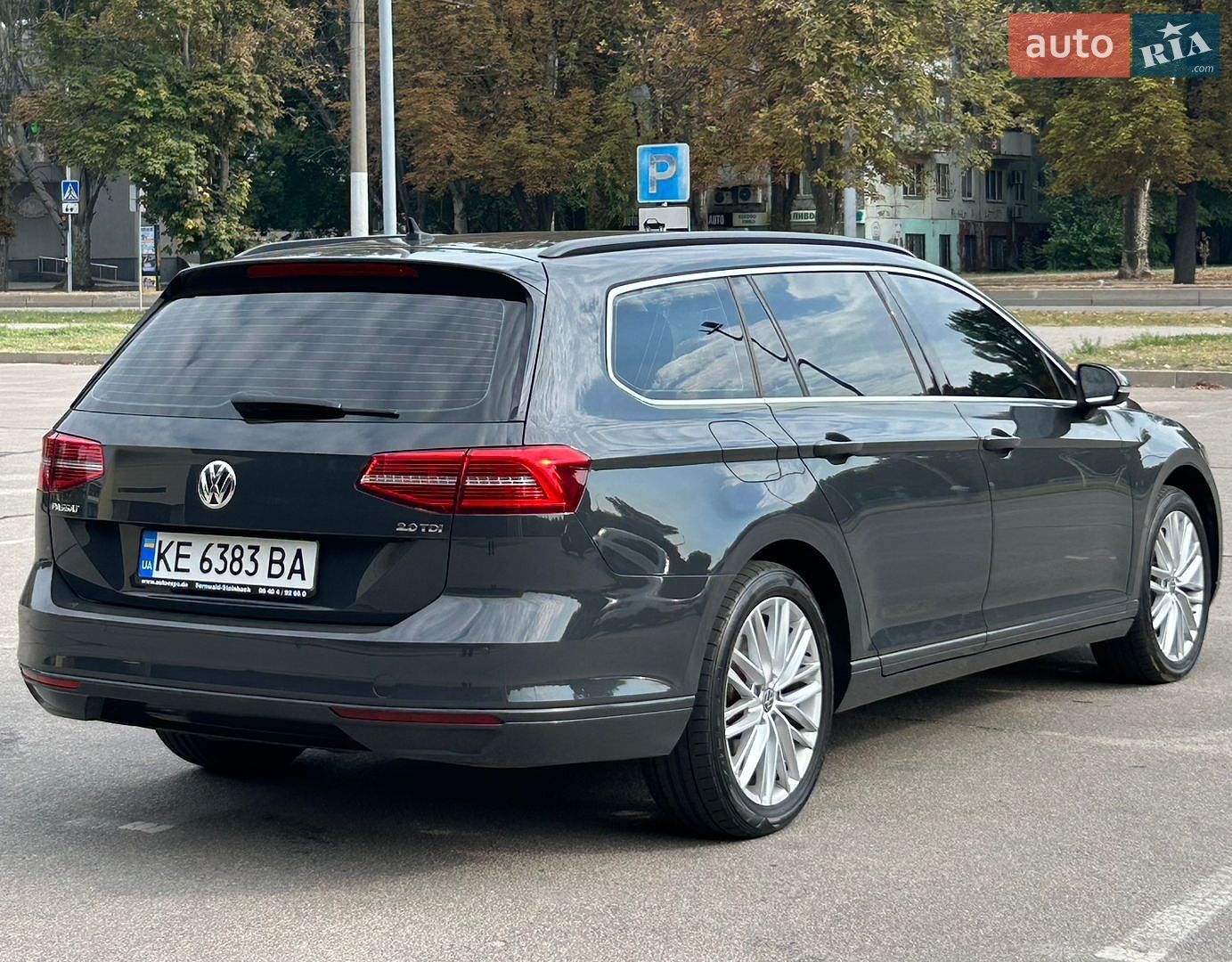 Volkswagen Passat 2017 VIN WVWZZZ3CZJP000826 фото оголошення 6 з 37