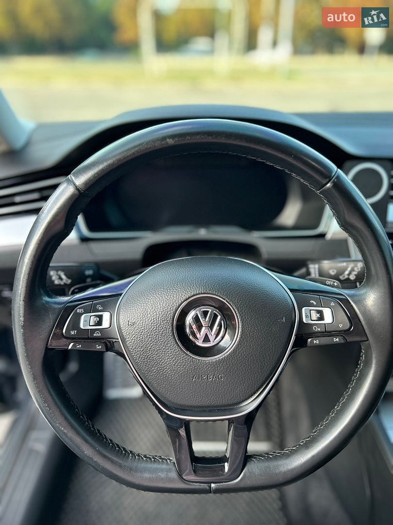Volkswagen Passat 2017 VIN WVWZZZ3CZJP000826 фото оголошення 28 з 37