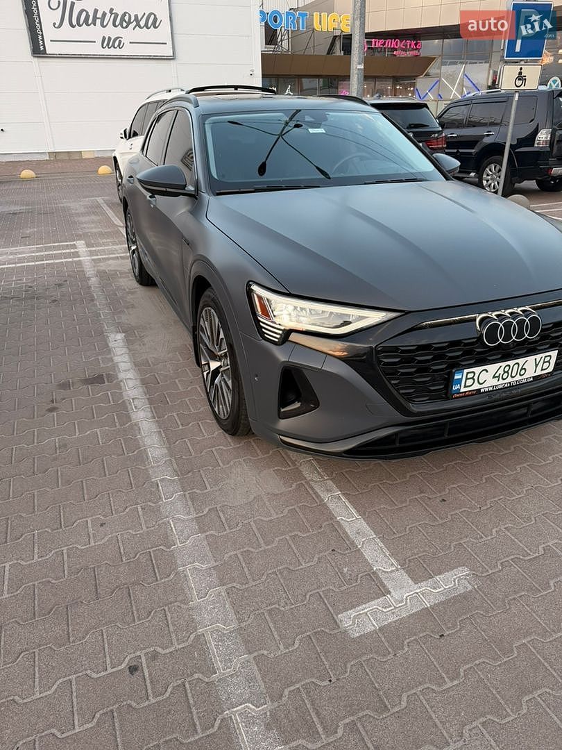 Audi Q8 e-tron 2023 VIN WA15AAGE4RB020628 фото оголошення 3 з 20