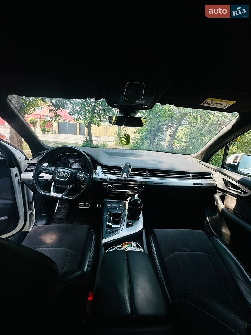 Audi Q7 2018 VIN WAUZZZ4M6JD033350 фото оголошення 9 з 11