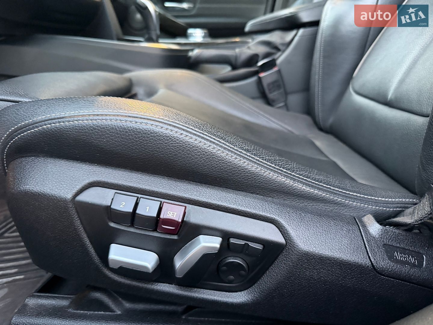 BMW 3 Series 2016 VIN WBA8F1C55HK439352 фото оголошення 10 з 22