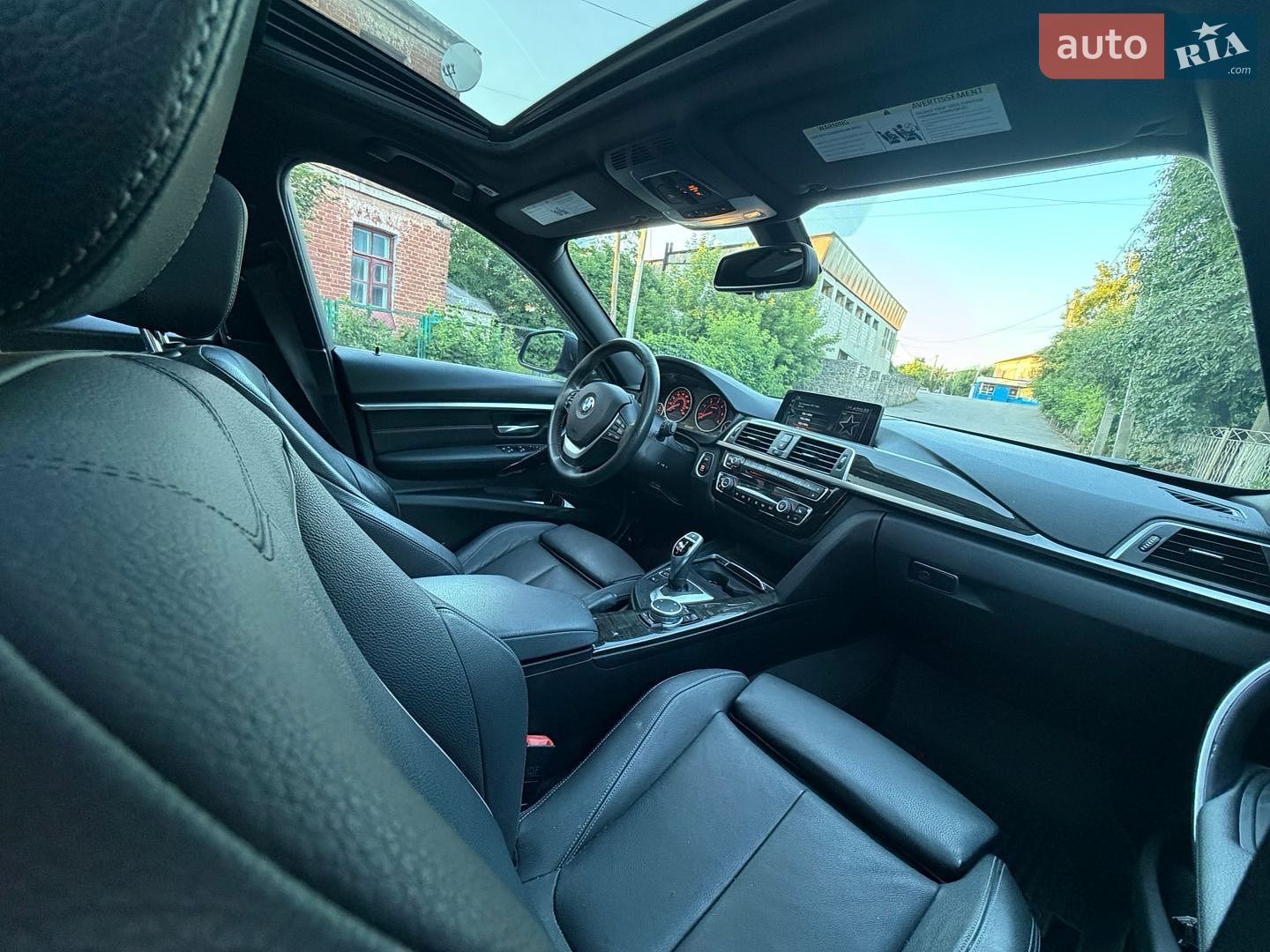 BMW 3 Series 2016 VIN WBA8F1C55HK439352 фото оголошення 15 з 22