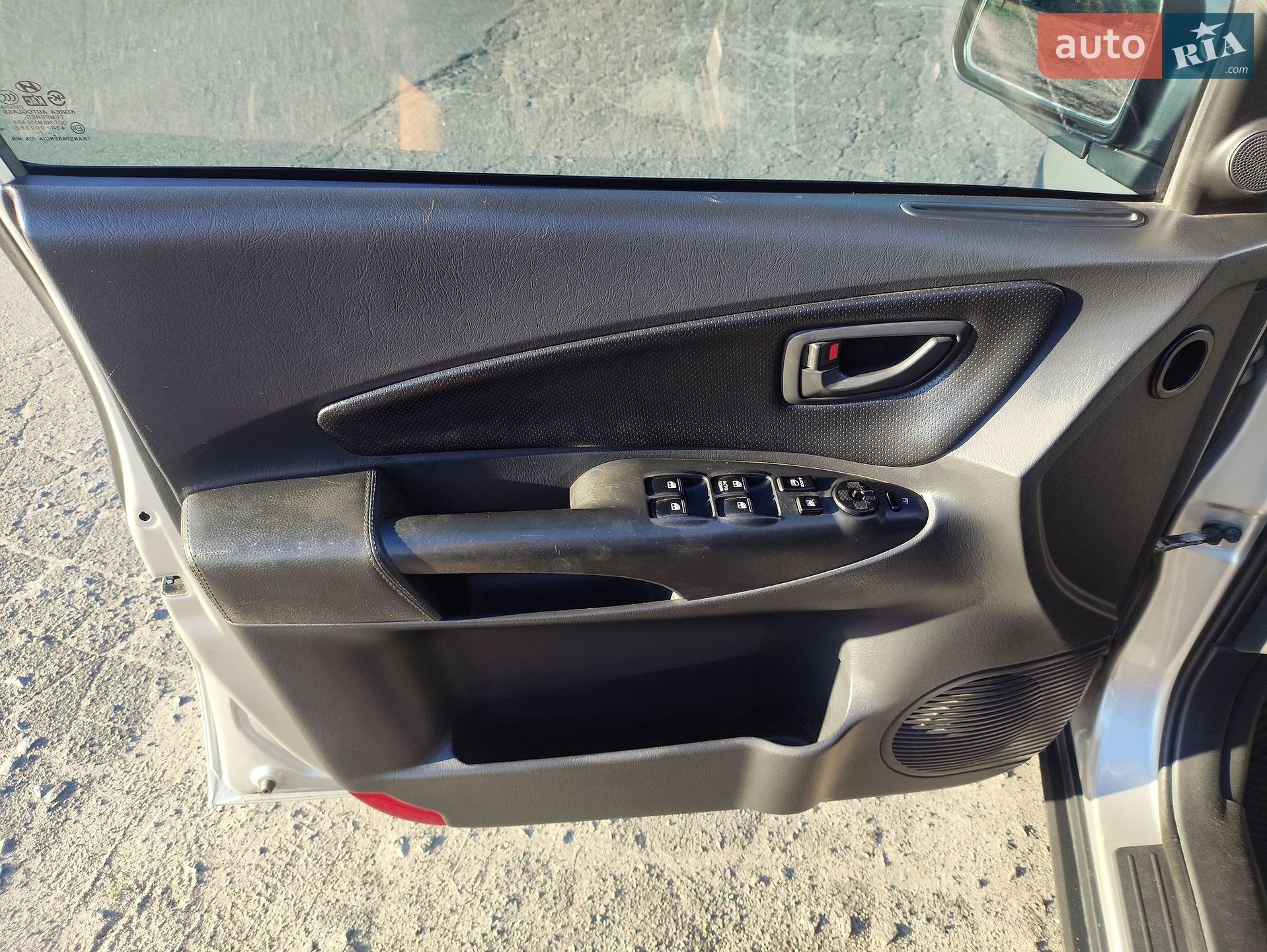 Hyundai Tucson 2008 VIN Y6LJN81BP8L010198 фото оголошення 16 з 31