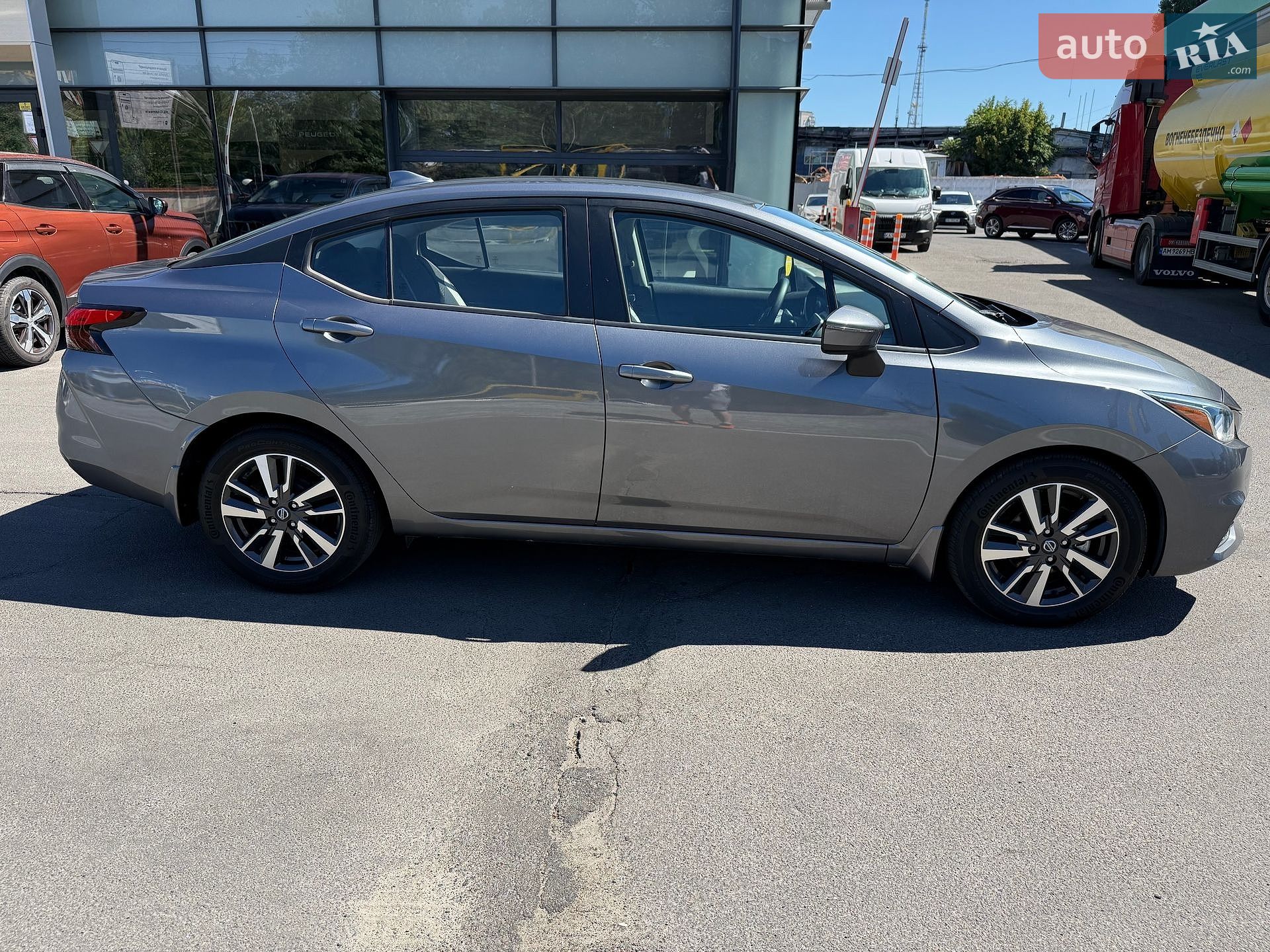 Nissan Versa 2020 VIN 3N1CN8EV4LL878719 фото оголошення 4 з 39