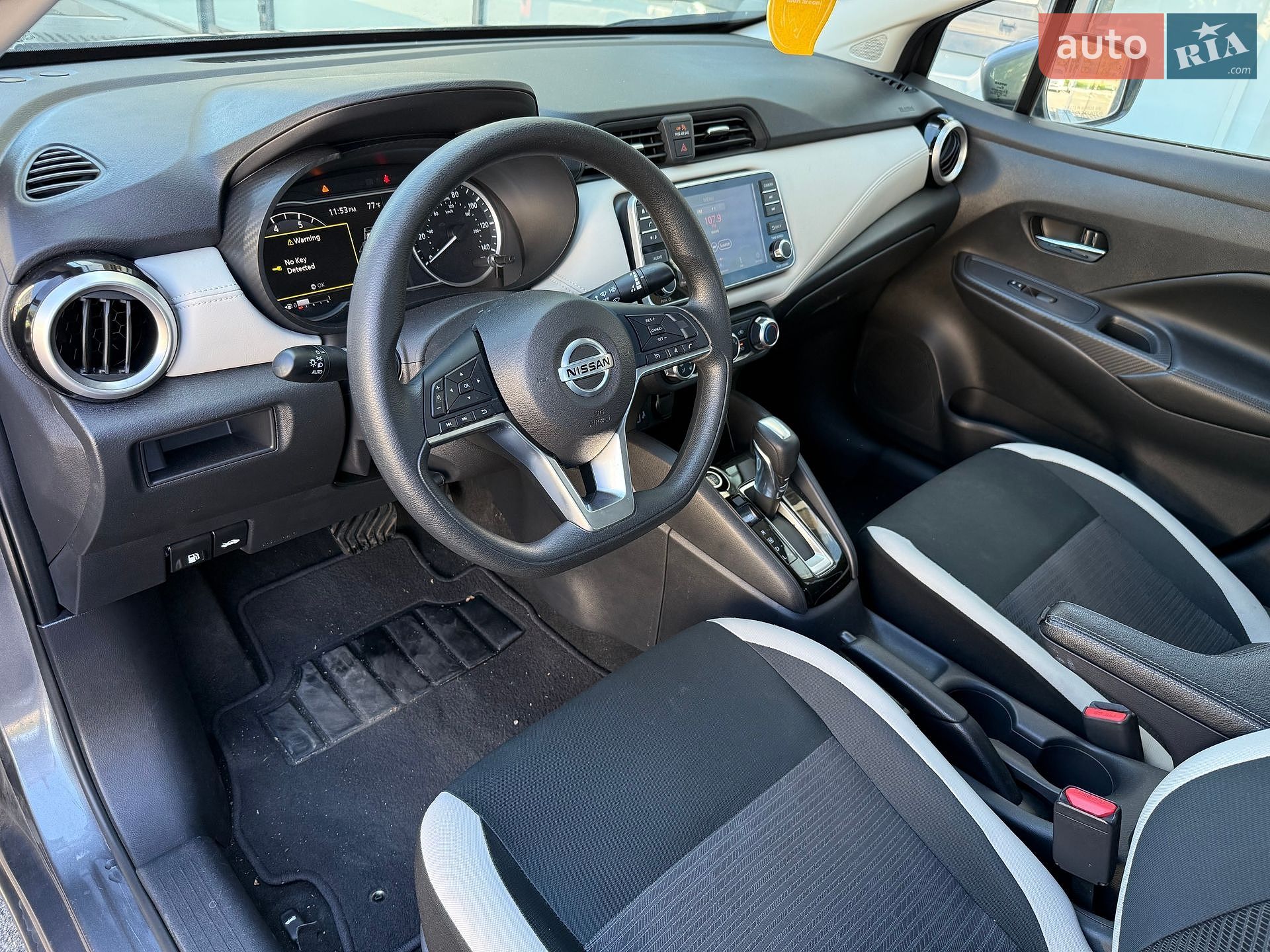 Nissan Versa 2020 VIN 3N1CN8EV4LL878719 фото оголошення 10 з 39