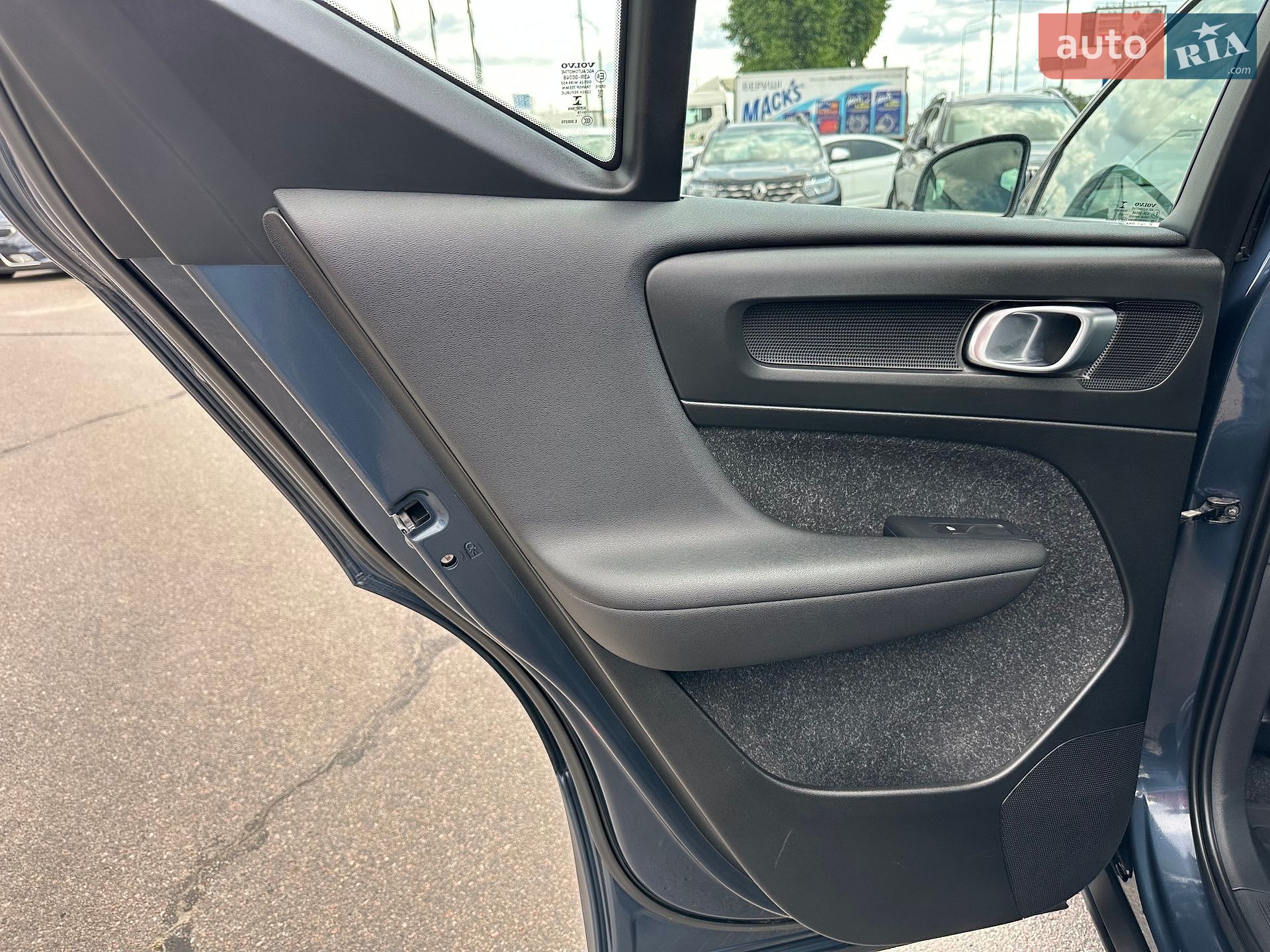 Volvo XC40 2019 VIN YV1XZ72BCK2147218 фото оголошення 31 з 33