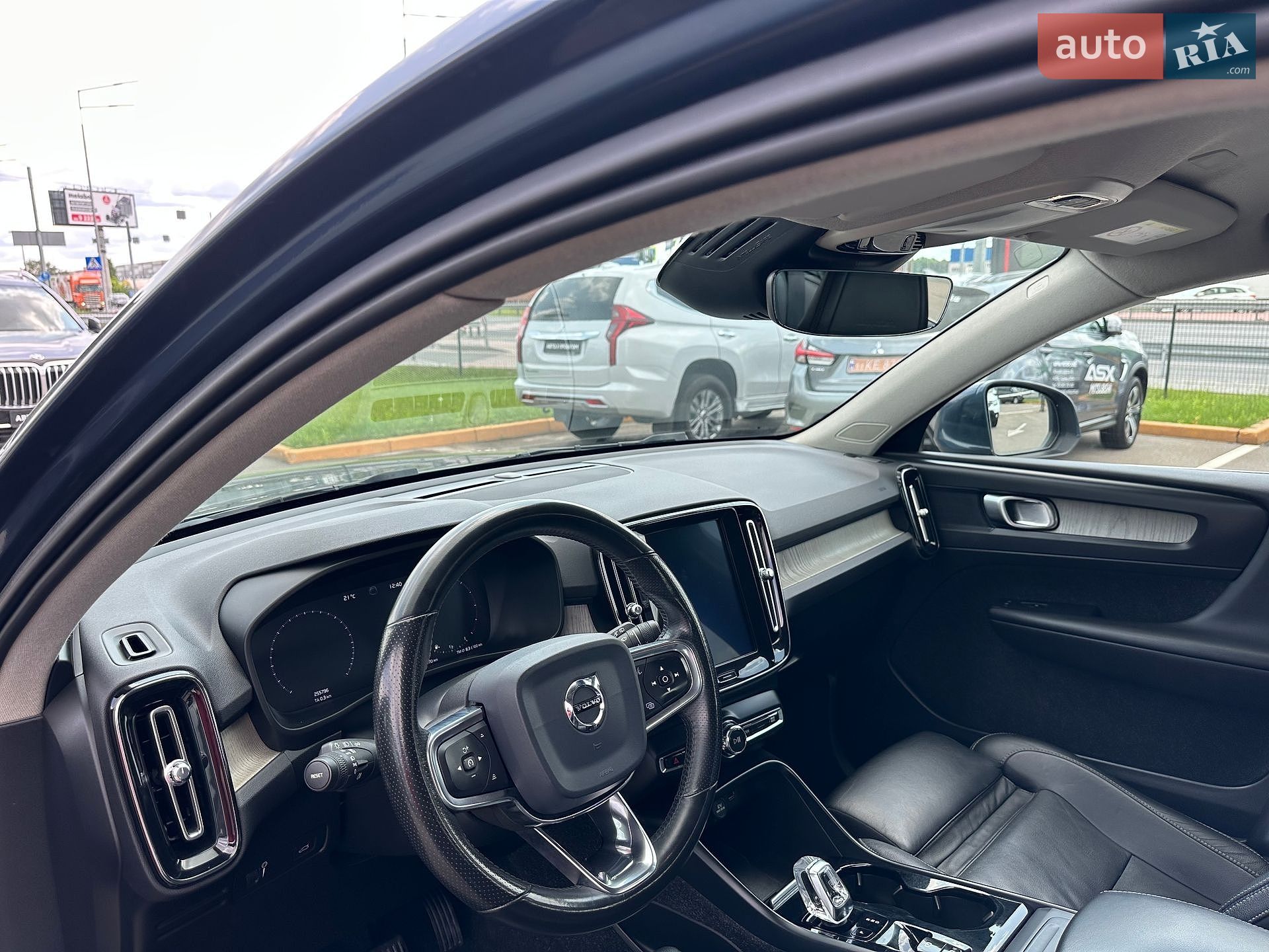 Volvo XC40 2019 VIN YV1XZ72BCK2147218 фото оголошення 20 з 33