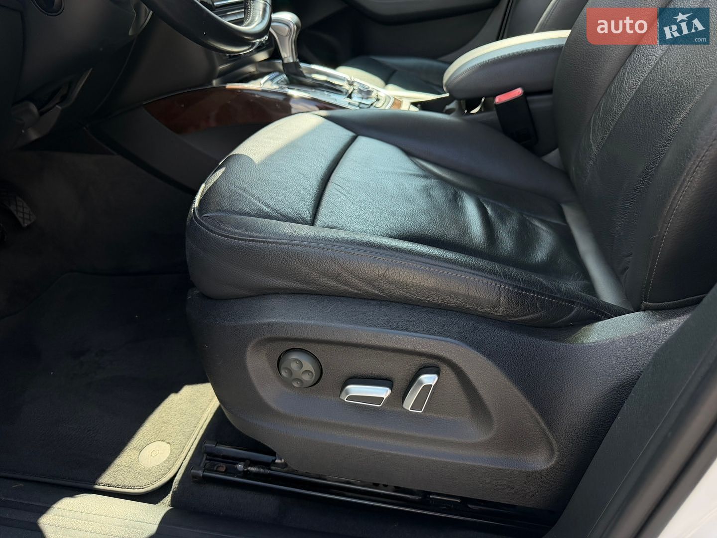 Audi Q5 2015 VIN WA1C2AFP0GA064507 фото оголошення 28 з 56
