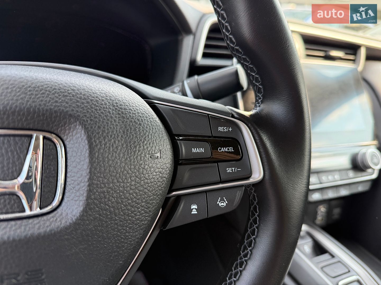 Honda Insight 2018 VIN 19XZE4F9XKE011362 фото оголошення 26 з 33