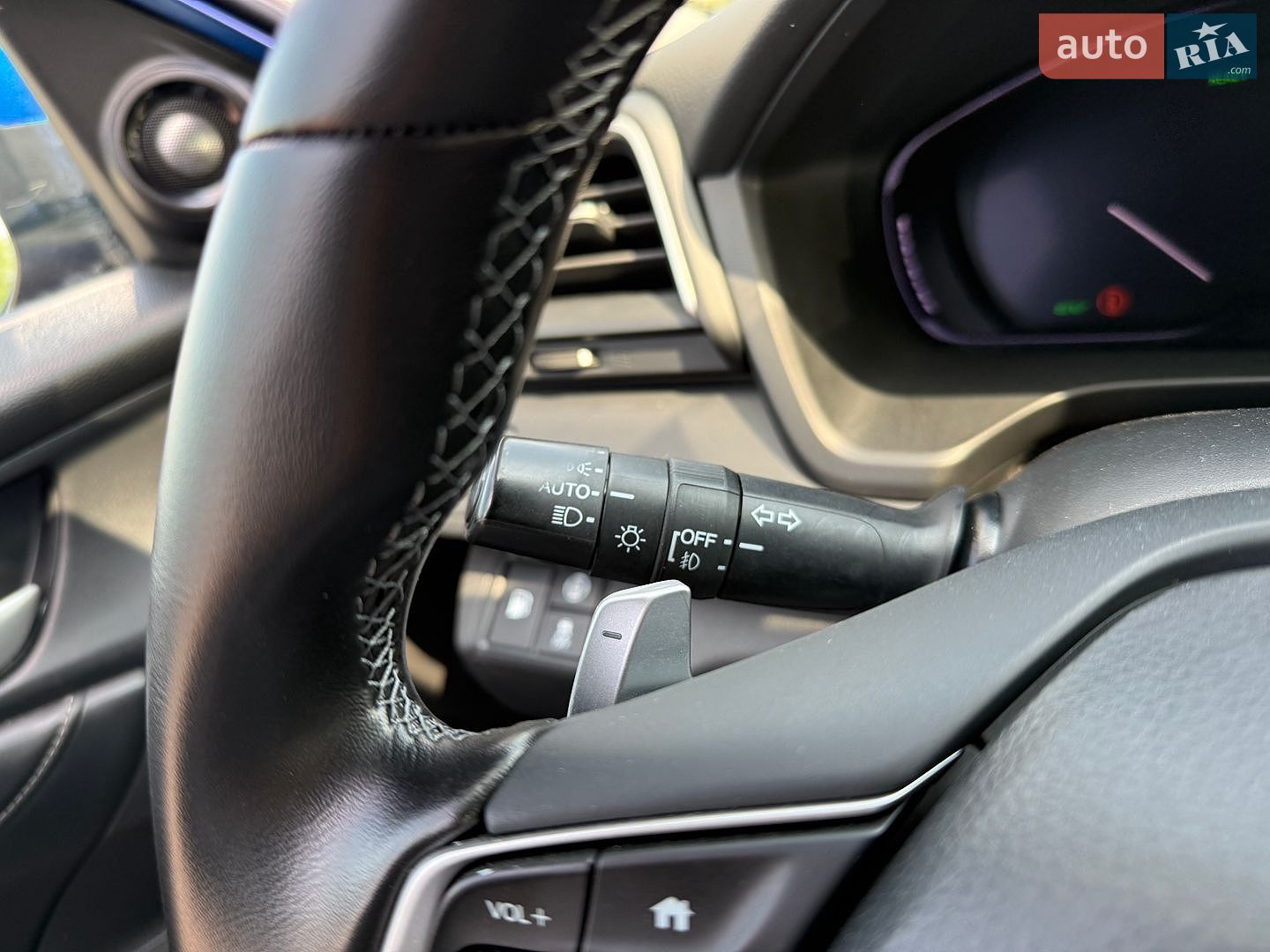 Honda Insight 2018 VIN 19XZE4F9XKE011362 фото оголошення 27 з 33