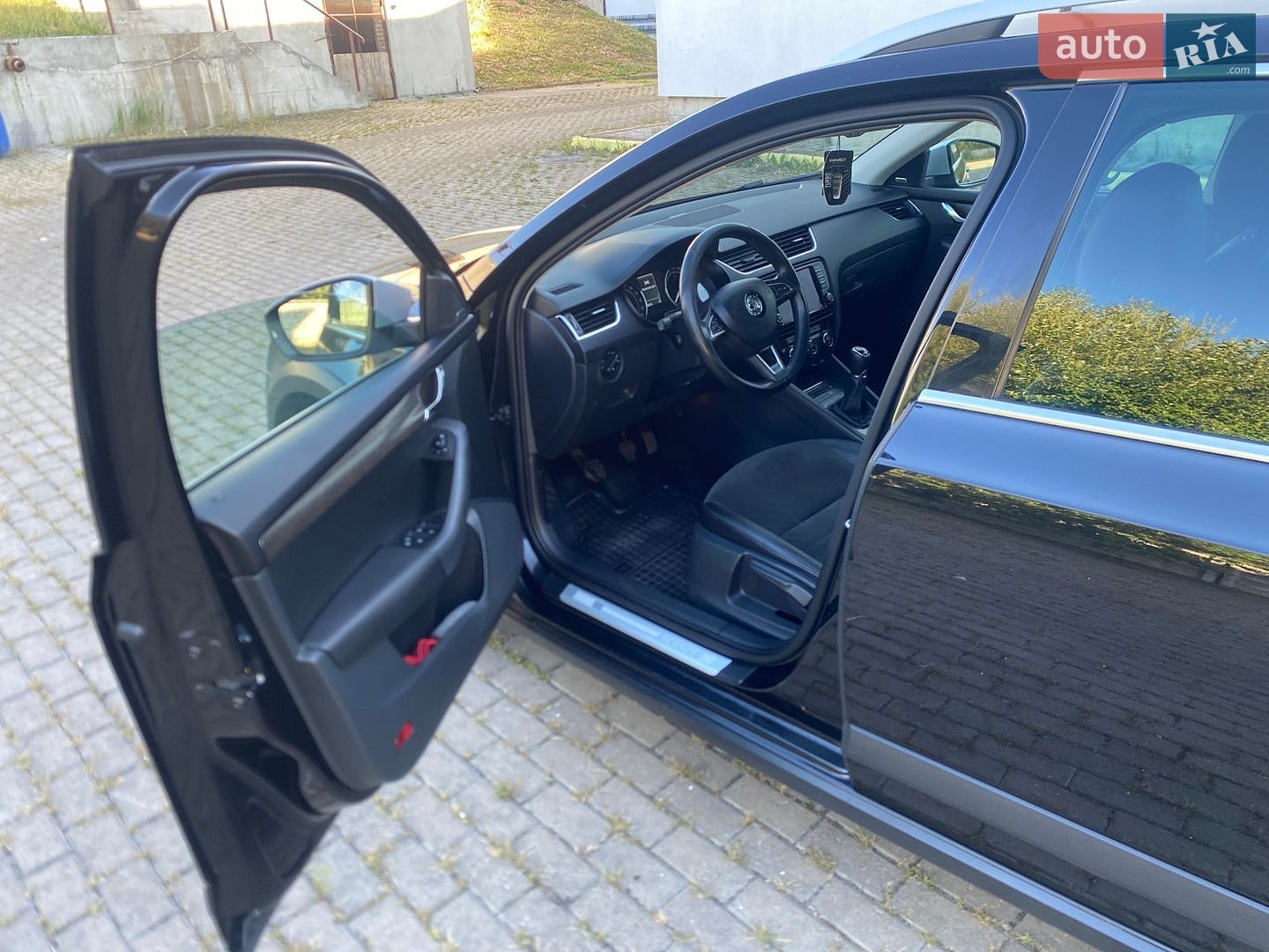 Skoda Octavia Scout 2015 VIN TMBLJ7NE9F0199436 фото оголошення 17 з 59