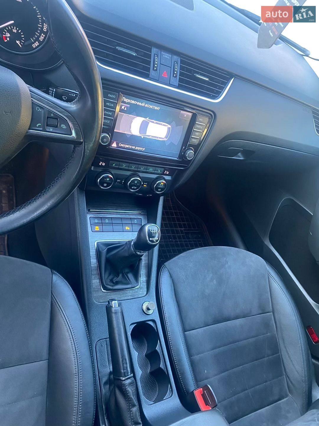 Skoda Octavia Scout 2015 VIN TMBLJ7NE9F0199436 фото оголошення 28 з 59