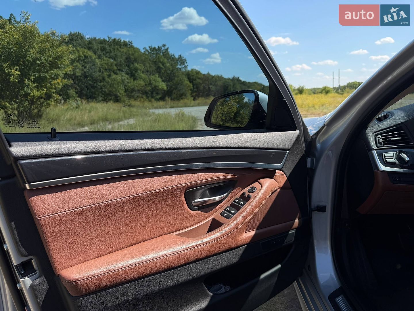 BMW 5 Series 2015 VIN WBA5E5105GG071390 фото оголошення 11 з 16