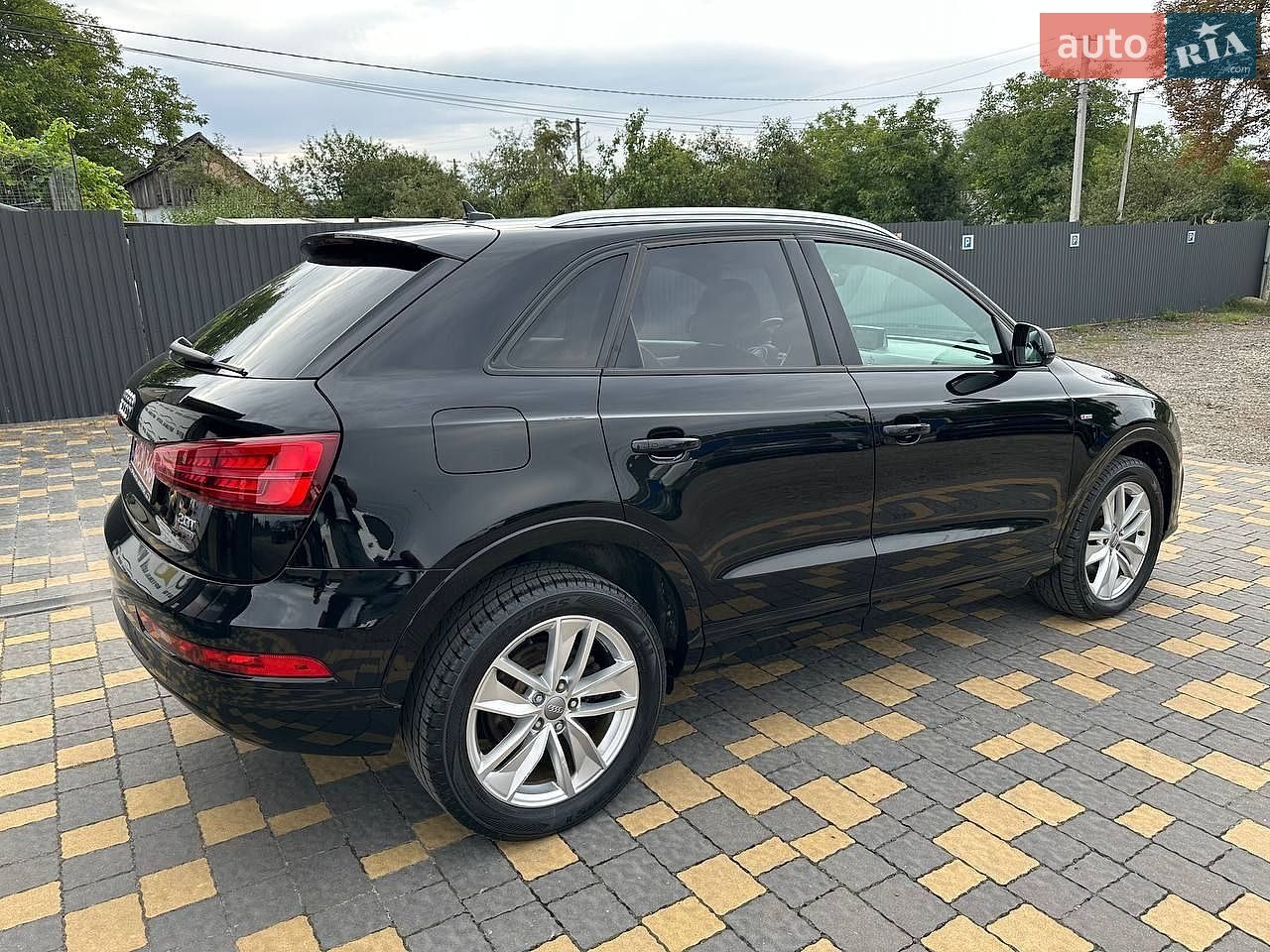 Audi Q3 2018 VIN WA1ECCFS0JR022952 фото оголошення 6 з 33