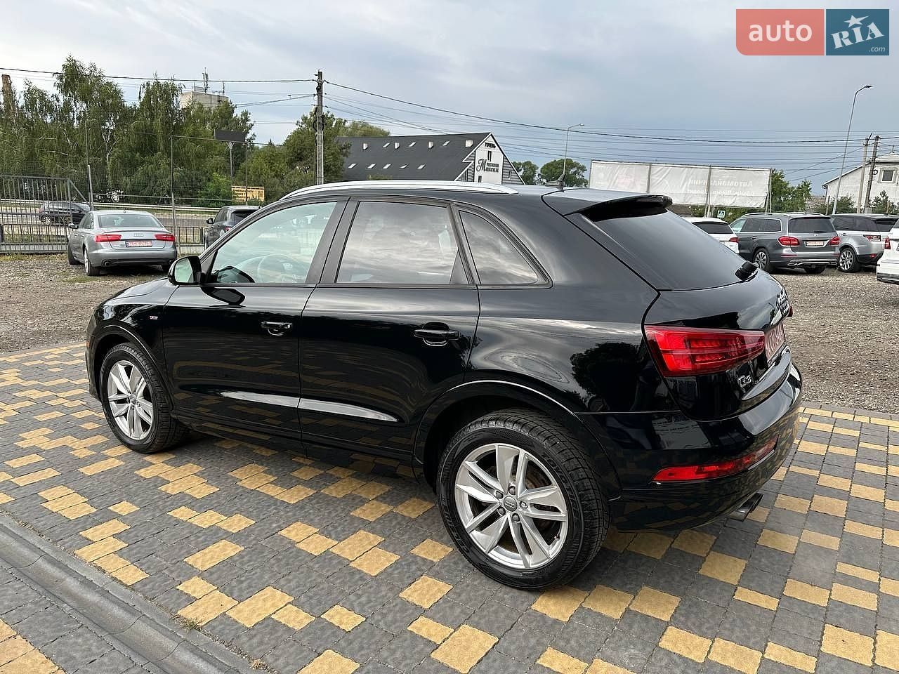 Audi Q3 2018 VIN WA1ECCFS0JR022952 фото оголошення 10 з 33