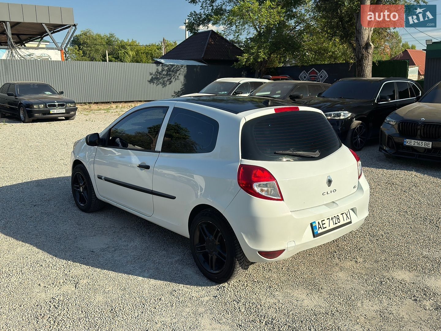 Renault Clio 2011 VIN VF1CR2V0H45939220 фото оголошення 8 з 17