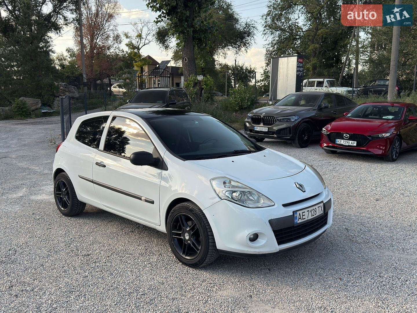 Renault Clio 2011 VIN VF1CR2V0H45939220 фото оголошення 3 з 17
