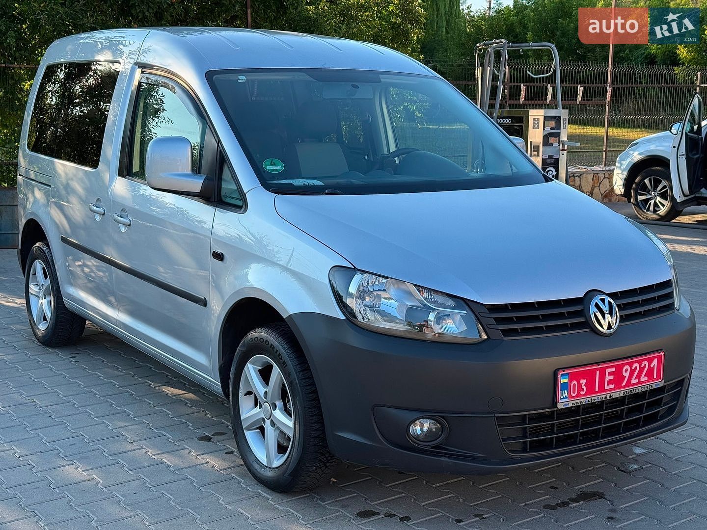 Volkswagen Caddy 2011 VIN WV2ZZZ2KZBX302958 фото оголошення 2 з 21