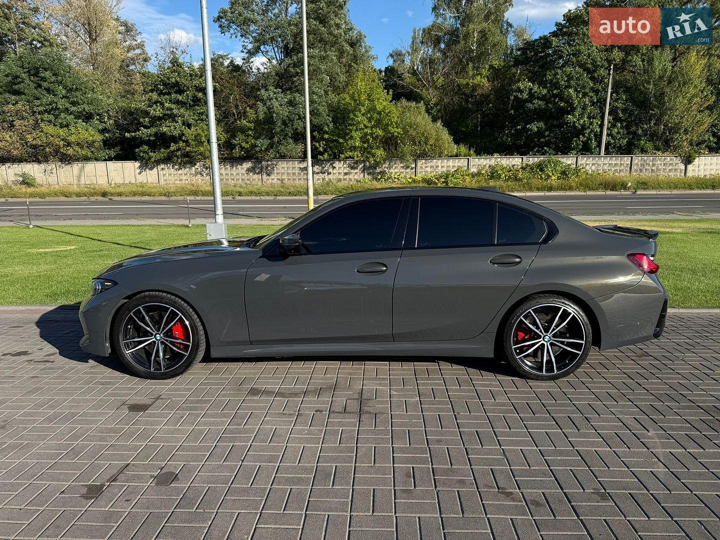 BMW 3 Series 2024 VIN 3MW49FS05R8E84755 фото оголошення 4 з 38