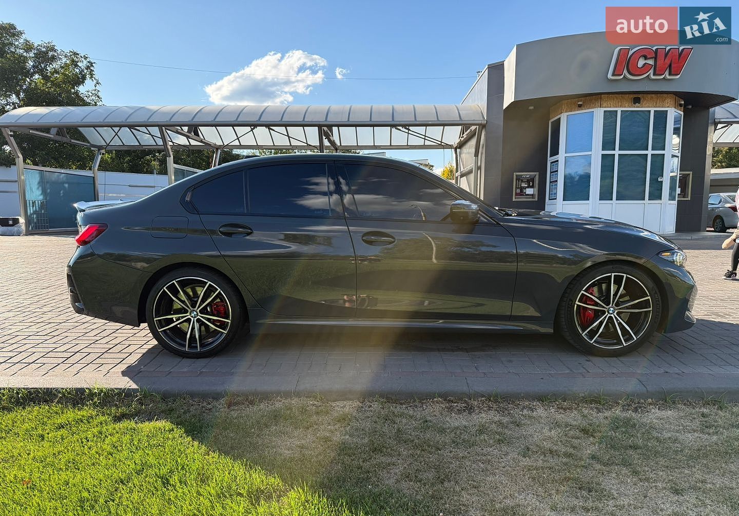 BMW 3 Series 2024 VIN 3MW49FS05R8E84755 фото оголошення 12 з 38
