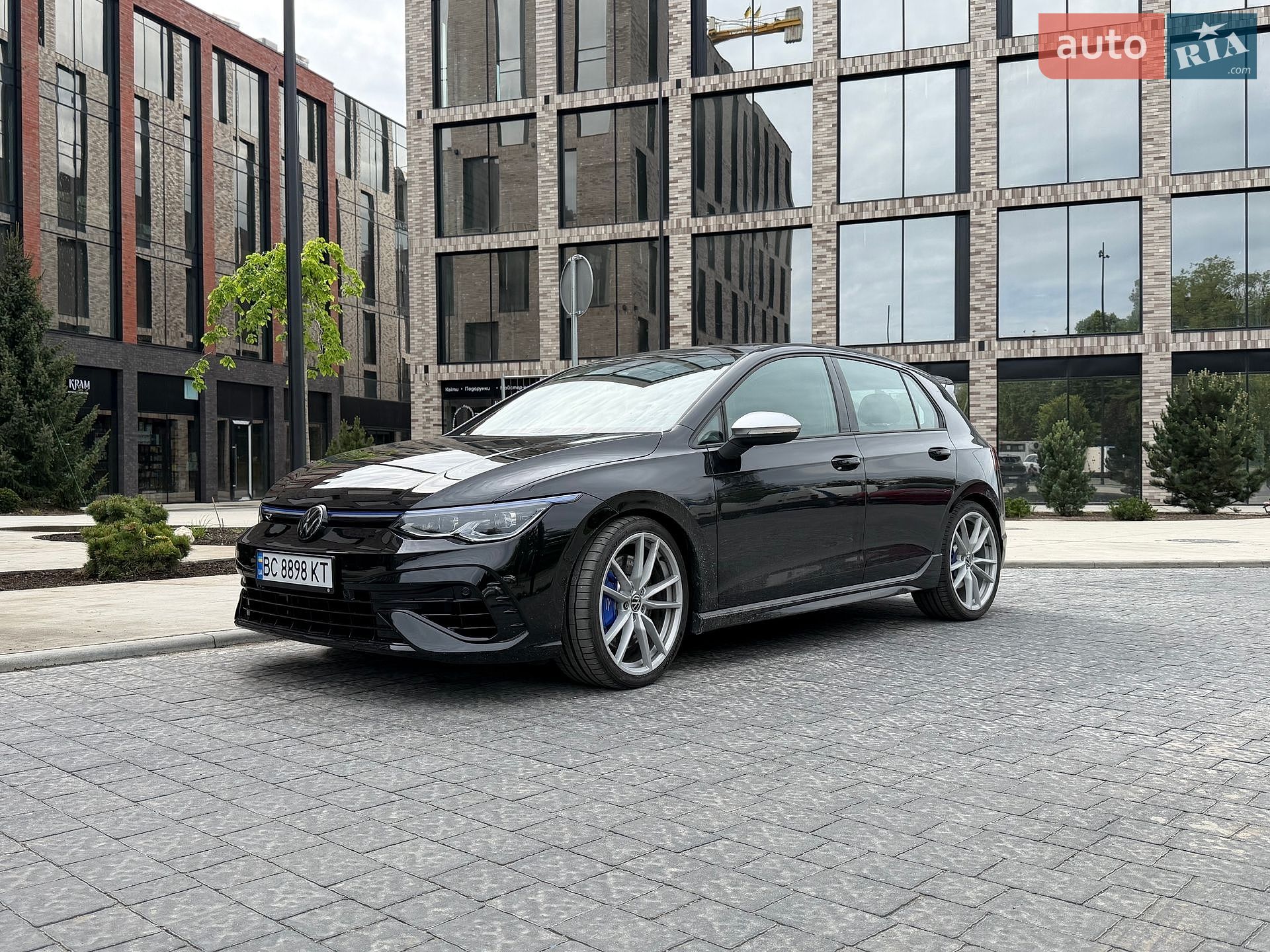 Volkswagen Golf 2024 VIN WVWFB7CD8RW232013 фото оголошення 2 з 7