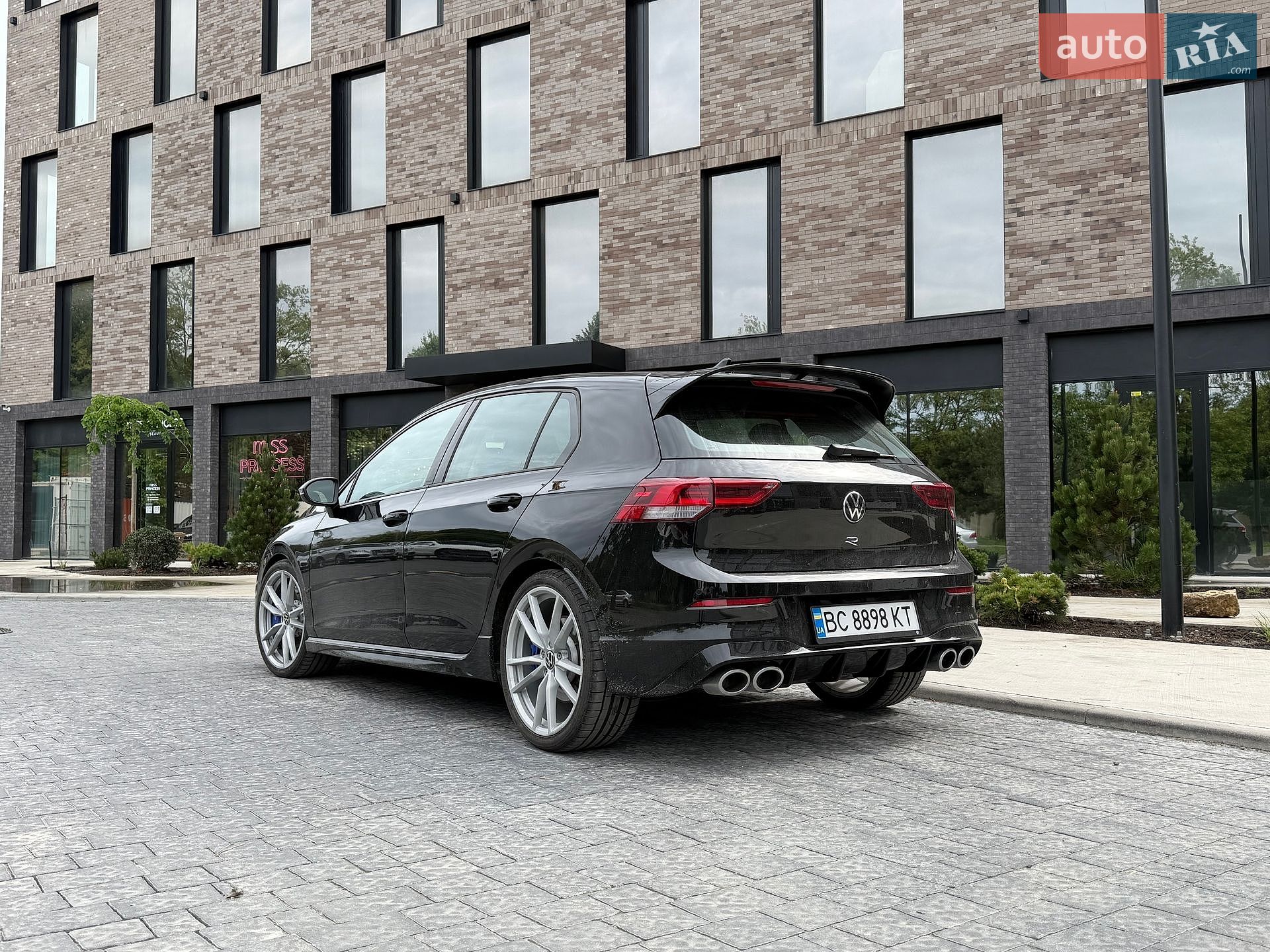 Volkswagen Golf 2024 VIN WVWFB7CD8RW232013 фото оголошення 3 з 7