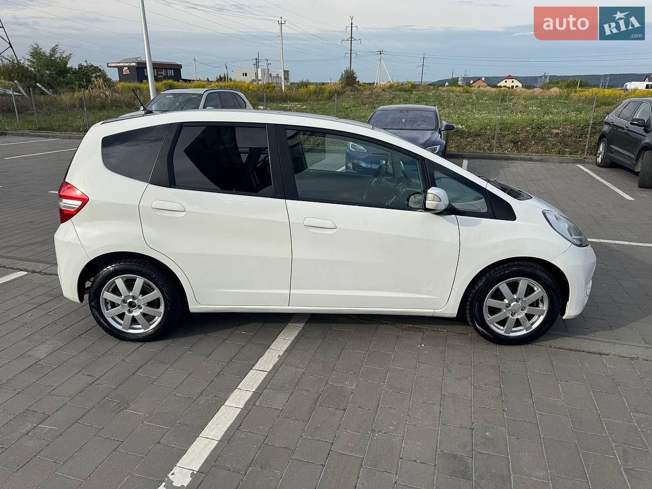 Honda Jazz 2014 VIN LUCGG3850E3201817 фото оголошення 25 з 49