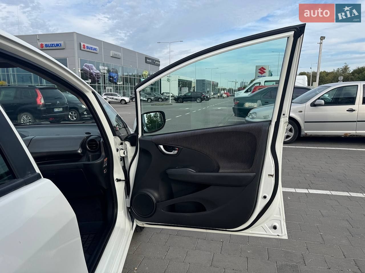 Honda Jazz 2014 VIN LUCGG3850E3201817 фото оголошення 40 з 49