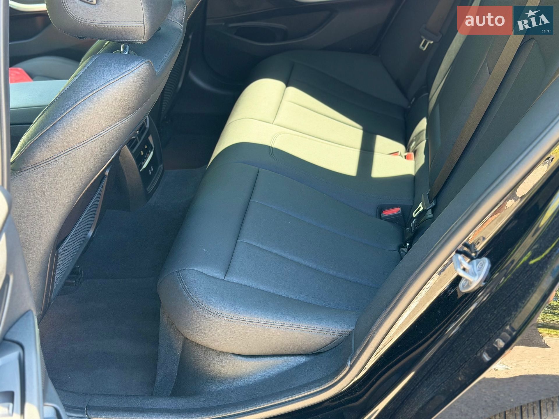 BMW 3 Series 2021 VIN 3MW5R1J07M8B94308 фото оголошення 19 з 23