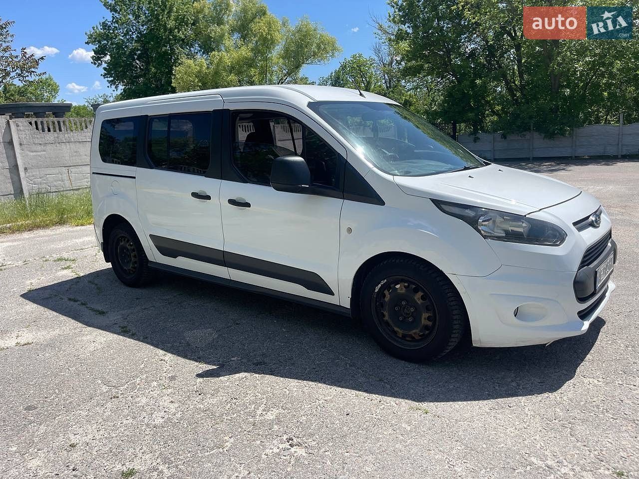 Ford Tourneo Connect 2016 VIN WF0UXXWPGUGE23767 фото оголошення 2 з 24