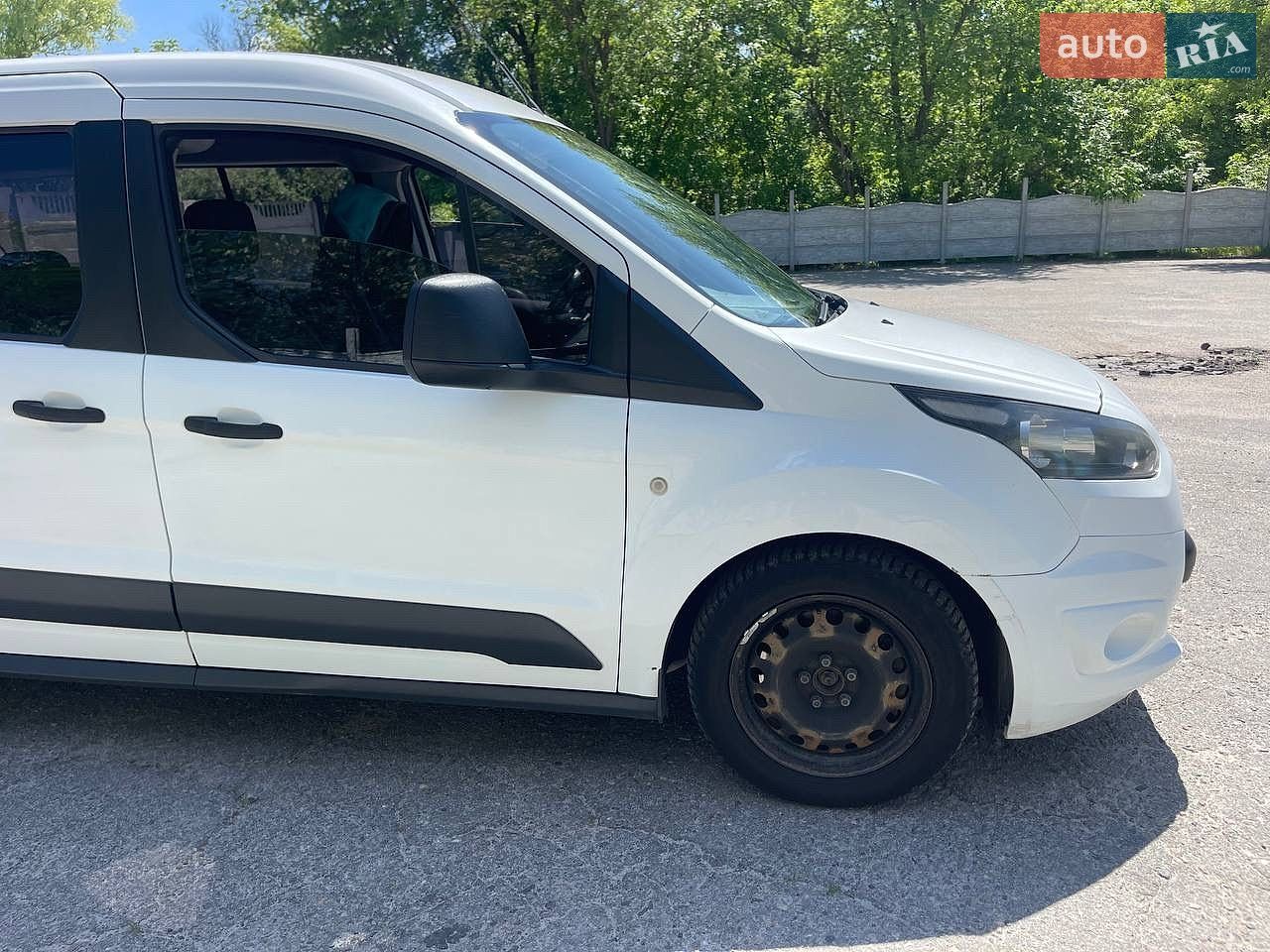 Ford Tourneo Connect 2016 VIN WF0UXXWPGUGE23767 фото оголошення 3 з 24