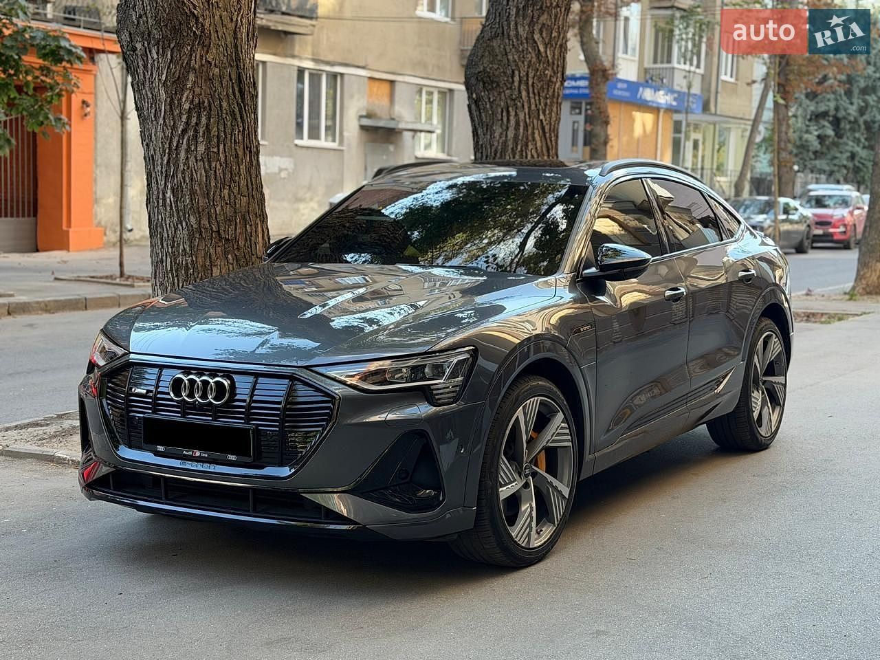 Audi e-tron Sportback 2021 VIN WAUZZZGE4NB017752 фото оголошення 2 з 18