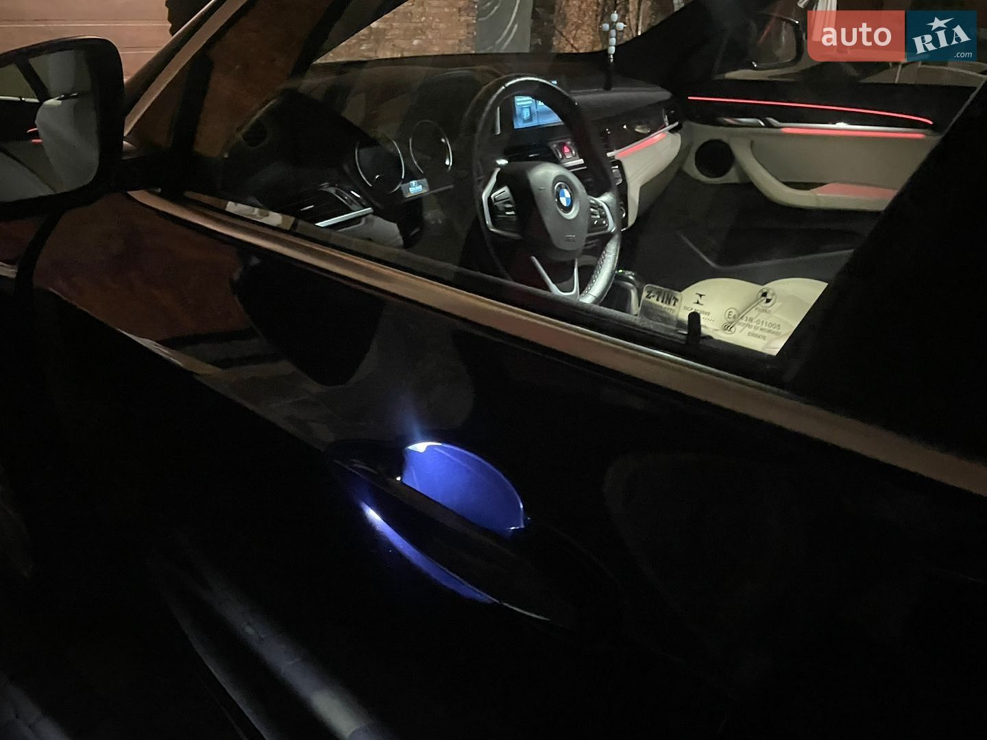 BMW X2 2018 VIN WBXYJ3C36JEP76714 фото оголошення 2 з 43
