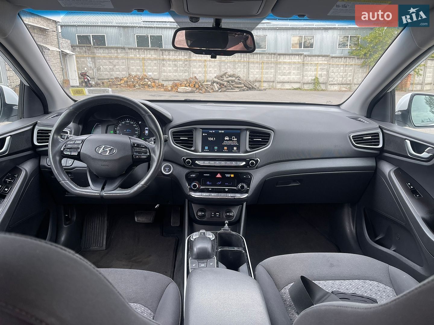Hyundai Ioniq 2019 VIN KMHC75LH2KU052289 фото оголошення 8 з 11