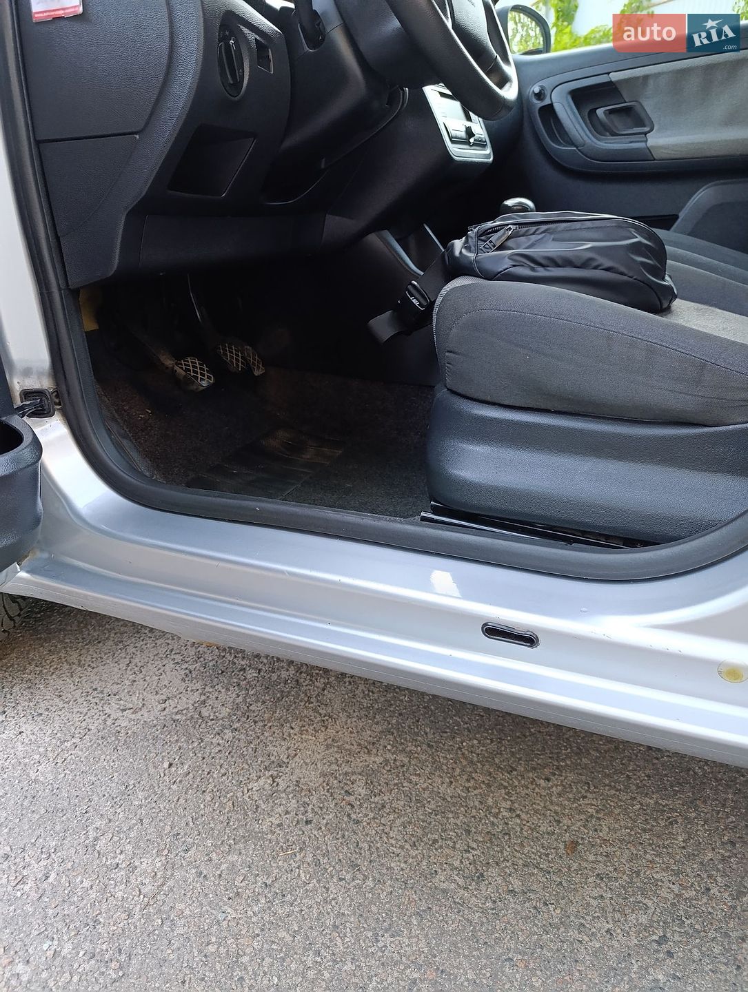 Skoda Fabia 2008 VIN TMBAH25J093031240 фото оголошення 4 з 14